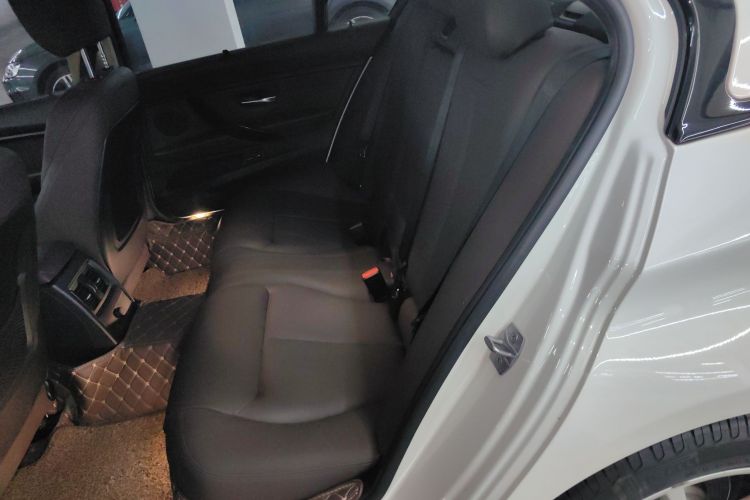 宝马3系 2018款 320Li 领先型M运动套装中控内饰21