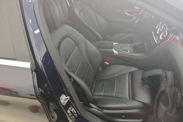 奔驰C级 2019款 改款 C 260 L 运动版局部细节41