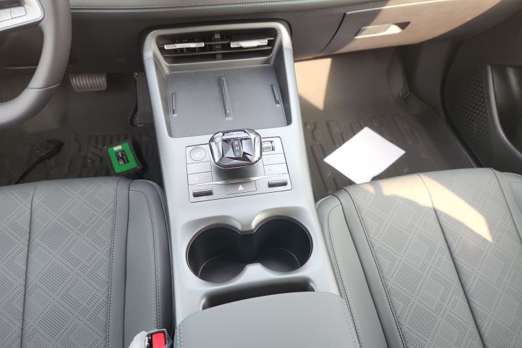 比亚迪 秦PLUS 2025款 DM-i 智驾版 55KM领先型中控内饰18