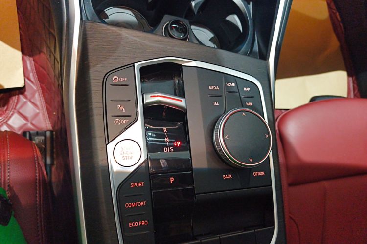 宝马4系 2023款 425i 敞篷M运动套装中控内饰18