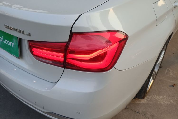 宝马3系 2017款 320Li 时尚型车身外观9