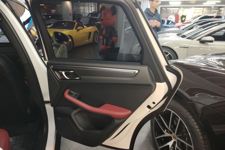 保时捷 2023款 Macan 2.0T中控内饰45