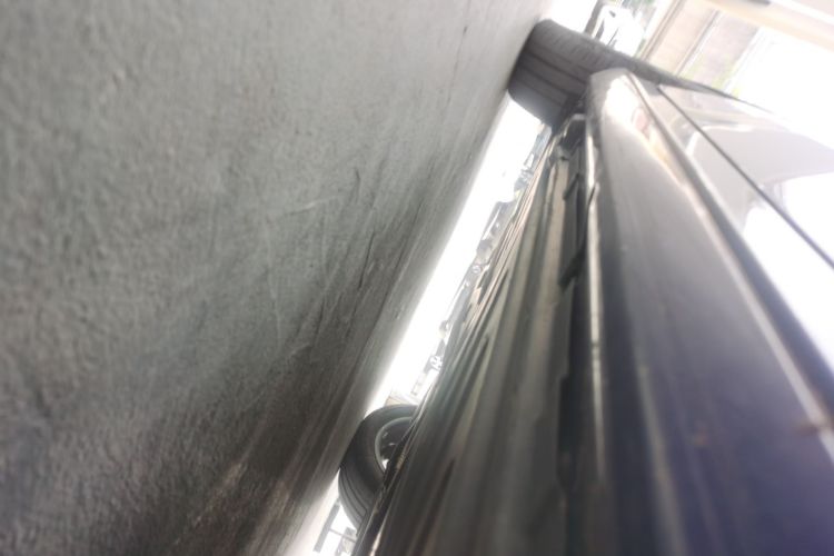 奔驰C级 2018款 C 200 运动版局部细节9001