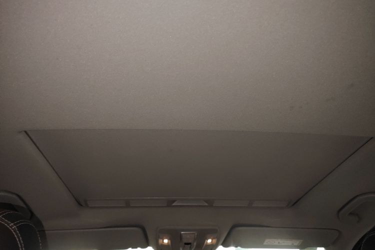 奔驰M级 2015款 ML 320 4MATIC局部细节22