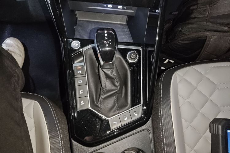 大众 探岳 2023款 330TSI 两驱豪华Plus进阶版中控内饰18