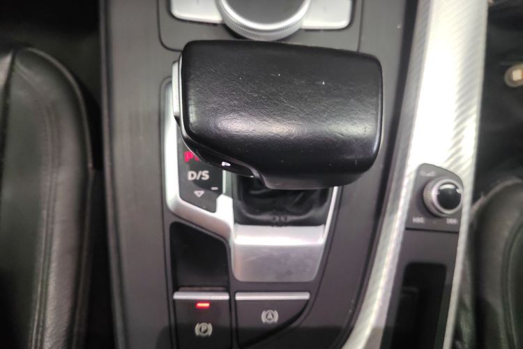 奥迪A4L 2017款 Plus 40 TFSI 进取型局部细节18