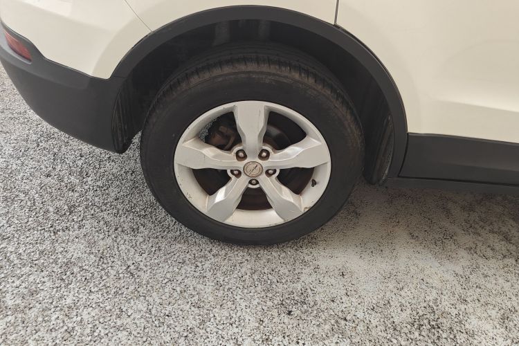 众泰 大迈X5 2015款 1.5T CVT知县型 国IV车身外观6008