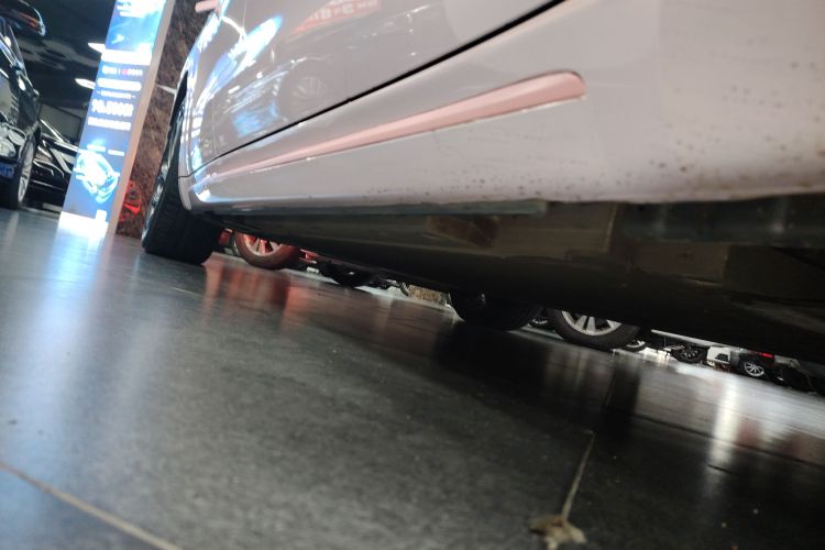 欧拉闪电猫 2022款 555km 尊贵版局部细节9001