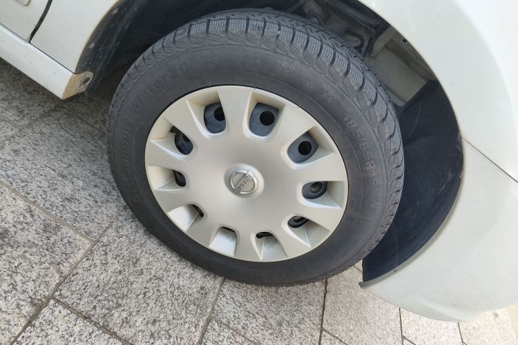 日产 轩逸 2018款 经典 1.6XE 手动舒适版车身外观10