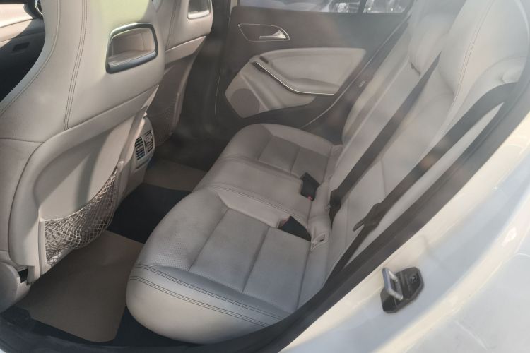 奔驰GLA 2016款 GLA 200 动感型中控内饰7004