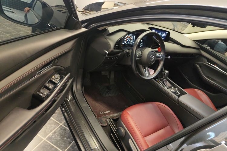 马自达3 昂克赛拉 2022款 2.0L 自动质雅黑曜版中控内饰20