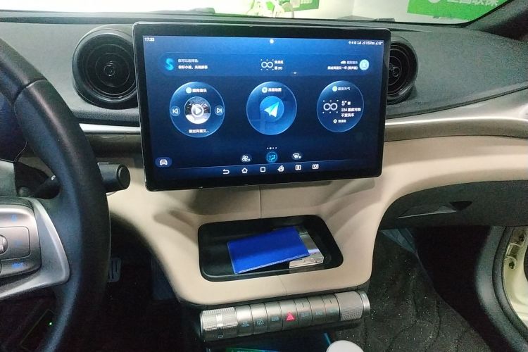 比亚迪 海豚 2023款 420km 时尚版局部细节16