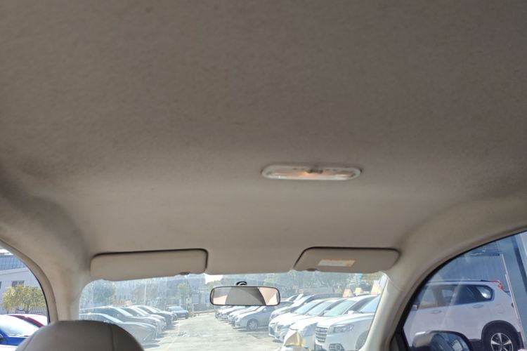 日产 阳光 2014款 1.5XE 手动精英版中控内饰22