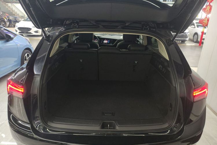 别克 2022款 改款 昂科威S 552T 两驱豪华型机舱底盘23