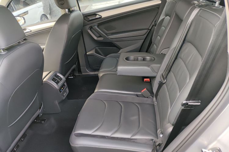 大众 途观L 2018款 330TSI 自动两驱豪华版中控内饰7004