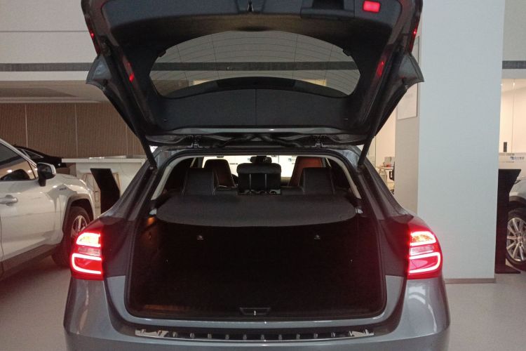 奔驰GLA 2015款 GLA 200 时尚型局部细节23