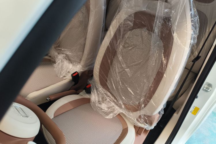 奔腾小马 2026款 222km 伶俐马中控内饰19