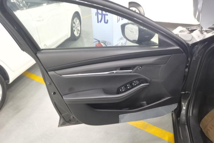 马自达3 昂克赛拉 2021款 2.0L 自动质雅版中控内饰7007