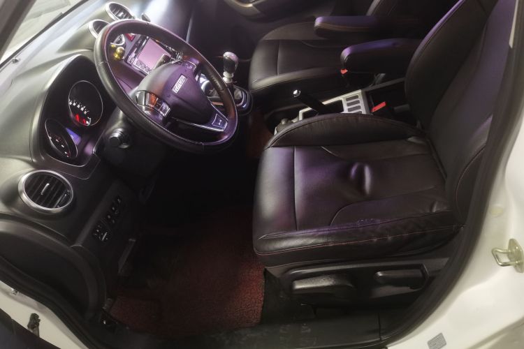 哈弗H6 2016款 升级版 1.5T 手动两驱精英型中控内饰19