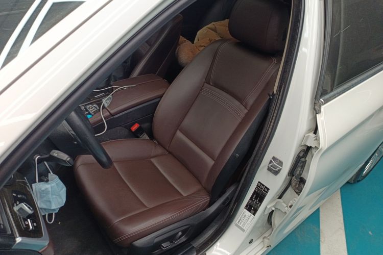 宝马5系 2014款 525Li 豪华设计套装局部细节19