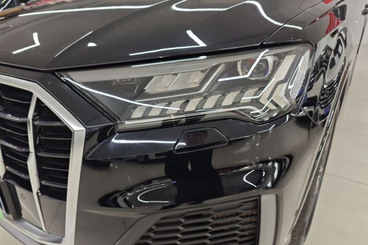 奥迪Q7 2020款 55 TFSI quattro S line运动型局部细节36