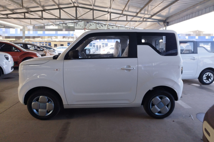 吉利银河 2024款 熊猫mini 200km 耐力熊车身外观4