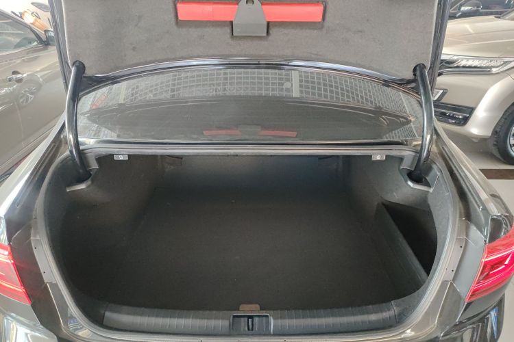 大众 迈腾 2020款 330TSI DSG 领先型机舱底盘23