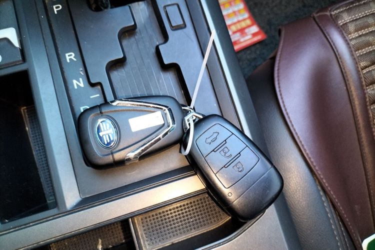 奔腾X80 2017款 1.8T 自动豪华型中控内饰11