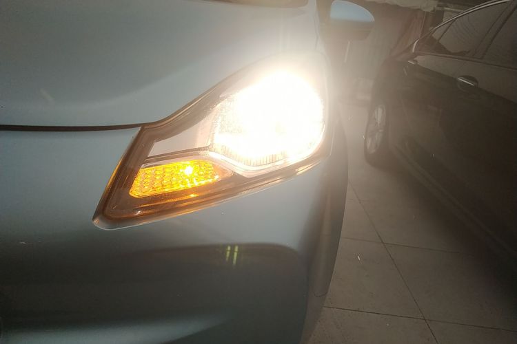 长安欧尚 奔奔E-Star 2021款 国民版 心悦版 磷酸铁锂（31.86kWh）局部细节36