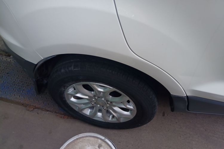 福特 翼搏 2013款 1.5L 手动舒适型车身外观6008