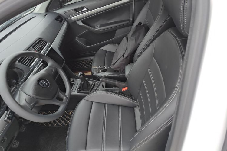 大众 朗逸 2015款 1.6L 手动风尚版中控内饰19