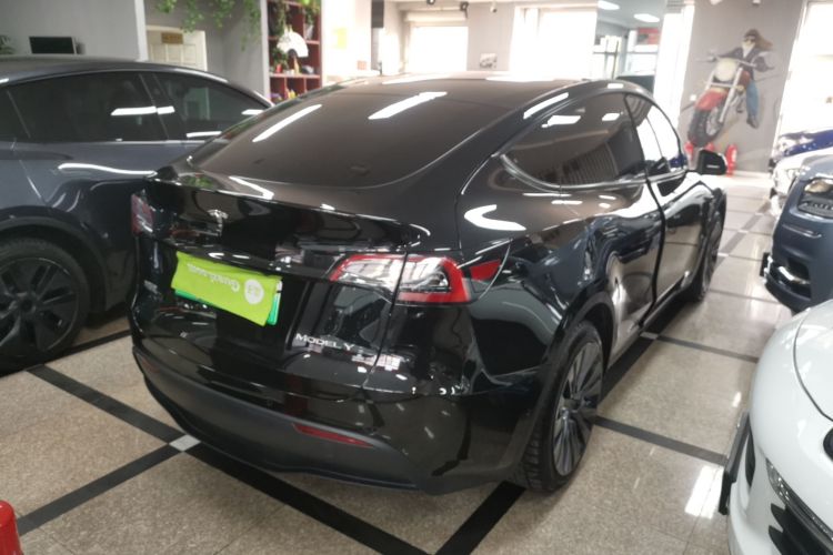 特斯拉 Model Y 2022款 改款 后轮驱动版车身外观7