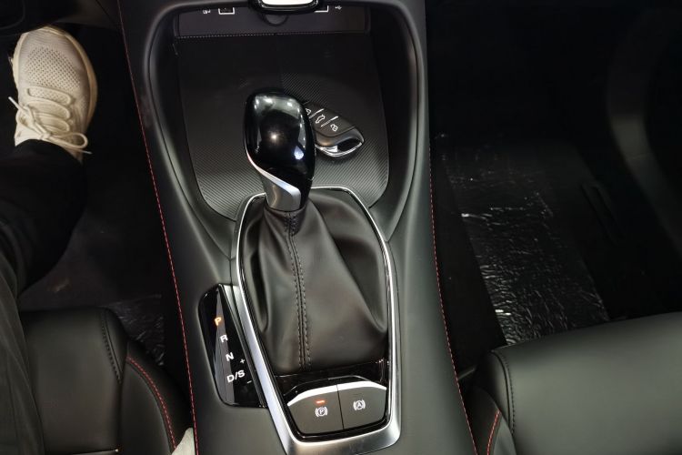 名爵 MG5 2025款 180DVVT 全球抢先版中控内饰18