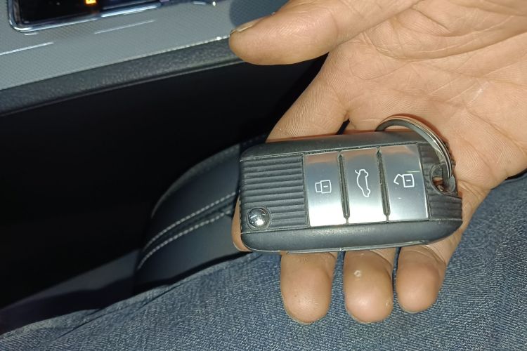 荣威RX5 2020款 20T 自动4G互联百万款中控内饰7001