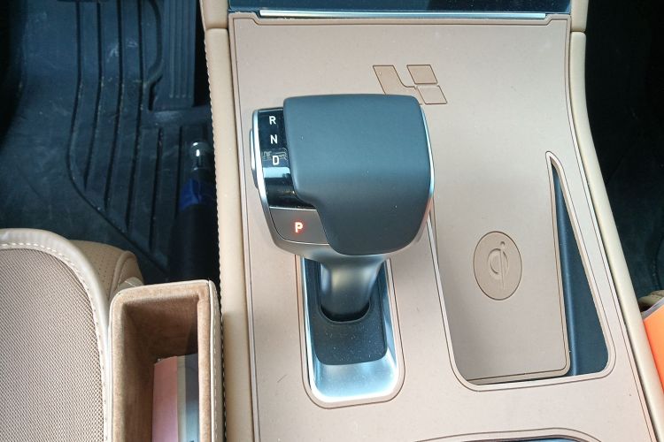 理想汽车 理想ONE 2021款 增程6座版局部细节18