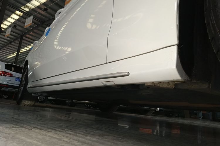 奔驰C级 2020款 C 260 L 运动版局部细节9001