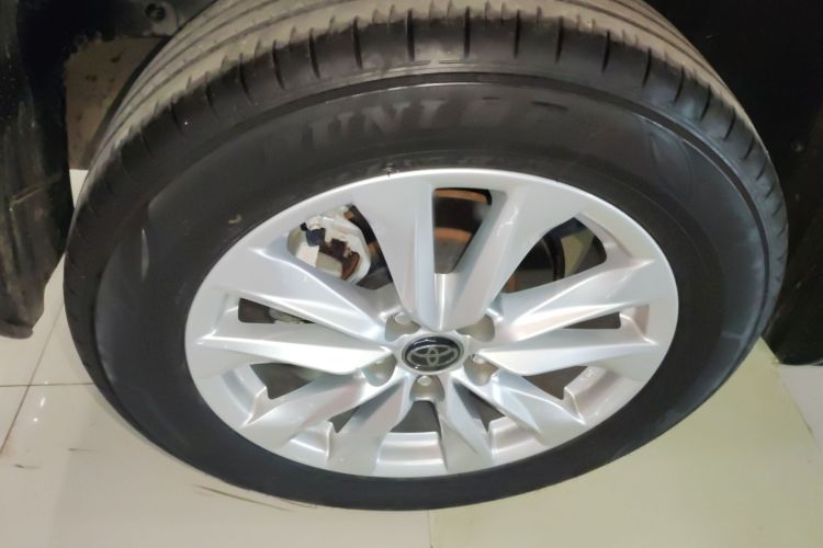 丰田 卡罗拉锐放 2023款 2.0L 先锋版车身外观6008