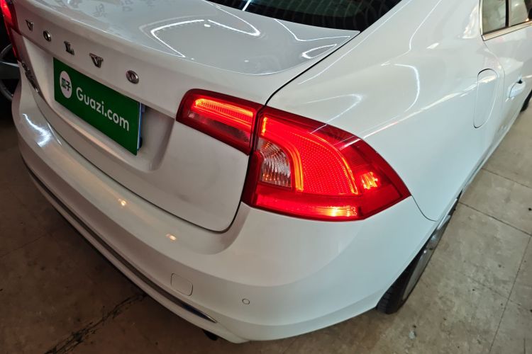 沃尔沃S60 2015款 S60L 2.0T 智远版车身外观6006