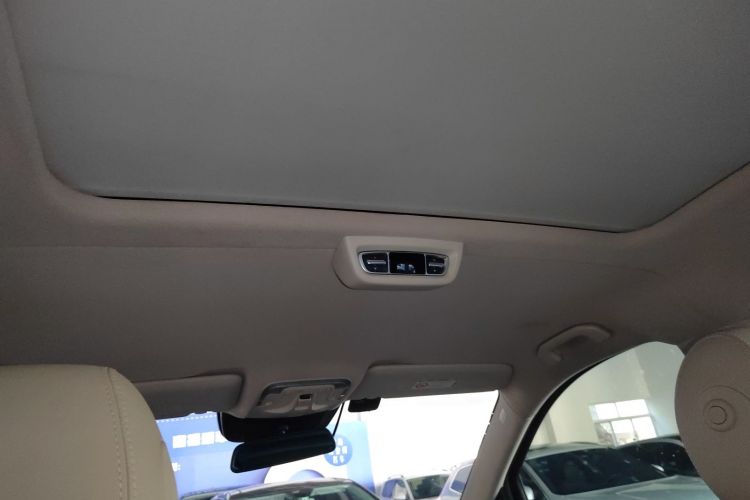 奔驰V级 2018款 V 260 领航版 国V局部细节22