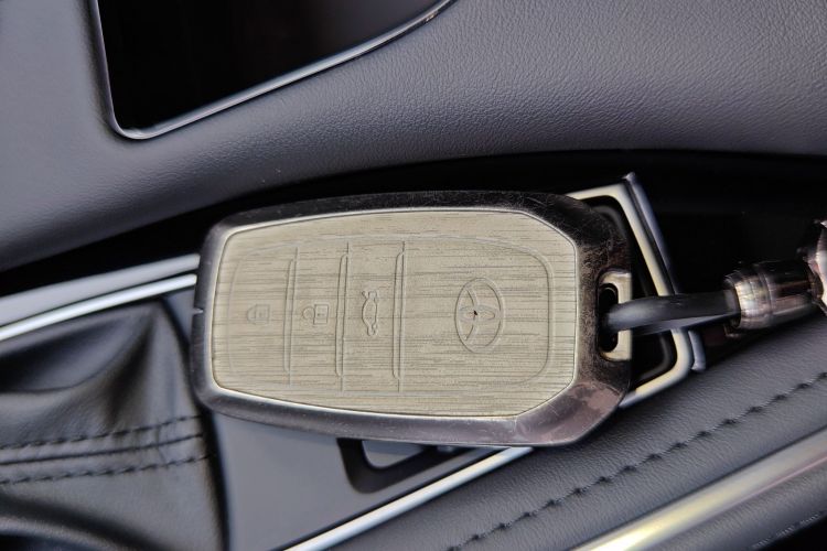 丰田 亚洲龙 2024款 2.0L 进取版中控内饰11