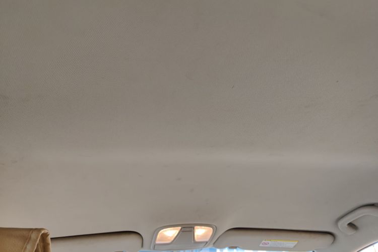 起亚K5 2014款 2.0L 手动GL局部细节22