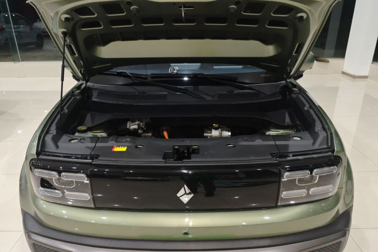 宝骏悦也Plus 2024款 智尊版 4座机舱底盘24