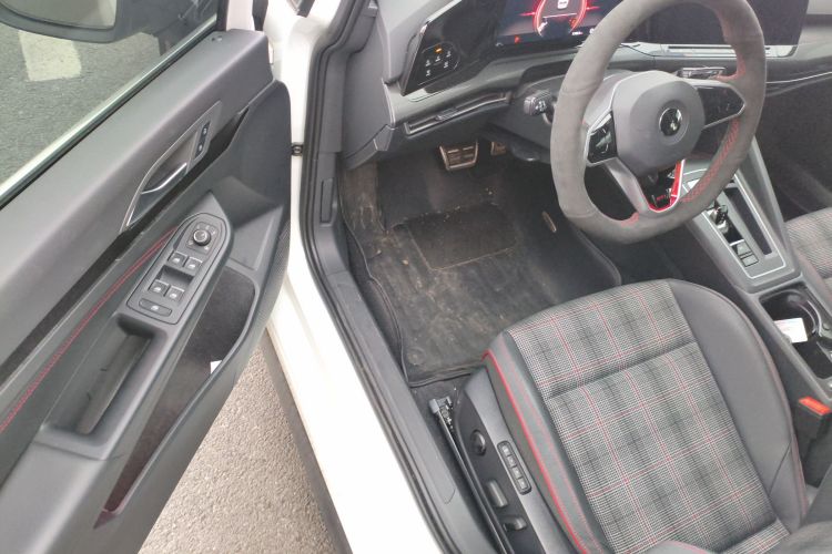 大众 高尔夫GTI 2023款 380TSI DSG GTI中控内饰20