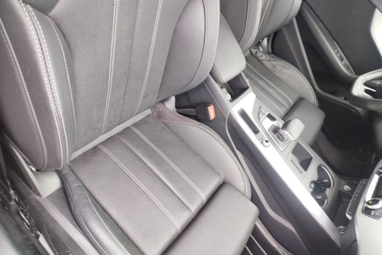 奥迪A4L 2020款 40 TFSI 豪华动感型局部细节41