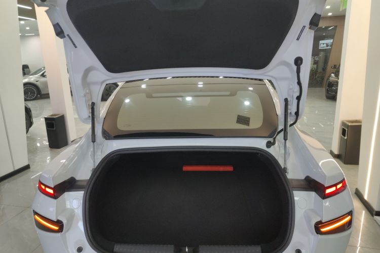 小鹏P7 2022款 625E机舱底盘23