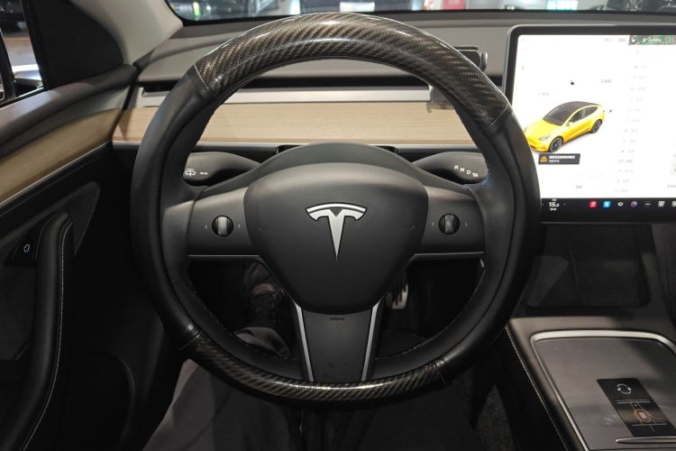 特斯拉 Model Y 2022款 改款 后轮驱动版中控内饰13