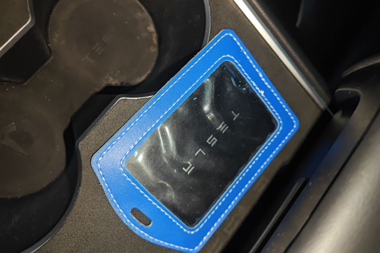 特斯拉 Model Y 2022款 改款 后轮驱动版中控内饰11