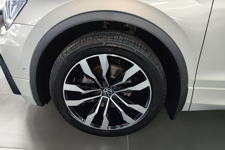 大众 途观L 2021款 330TSI 自动两驱R-Line越享版车身外观6007