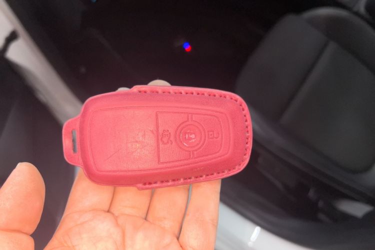 福特 福克斯 2020款 三厢 EcoBoost 180 自动锋潮型中控内饰7001