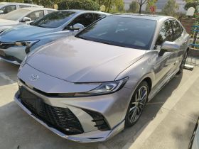 丰田 凯美瑞 2024款 双擎 2.0HXS 运动Plus版